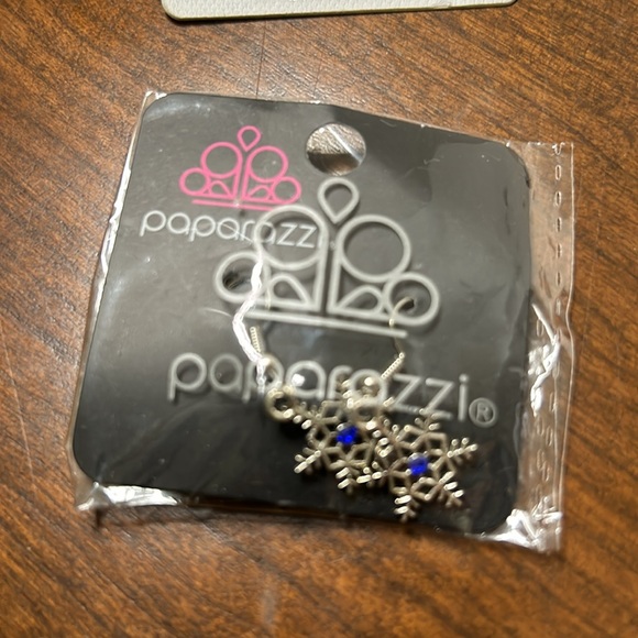 Earring assortment pierced nwt - Picture 8 of 8